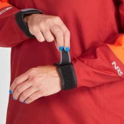 NRS Women's Endurance Splash Jacket -Paddle Sports Shop 20011 07 PoppyVino Model Wrist 070121 1000x1000 95992.1657565570
