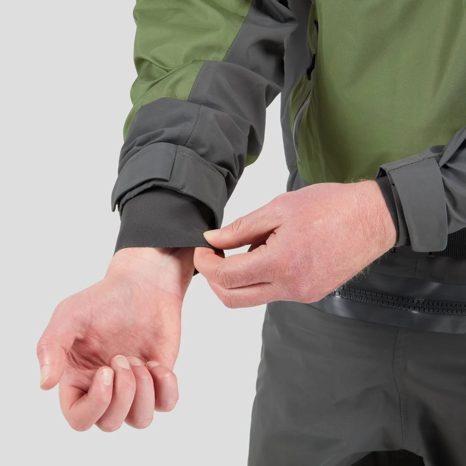 NRS Men's Spyn Fishing Dry Suit 6 NRS Men's Spyn Fishing Dry Suit - Image 4