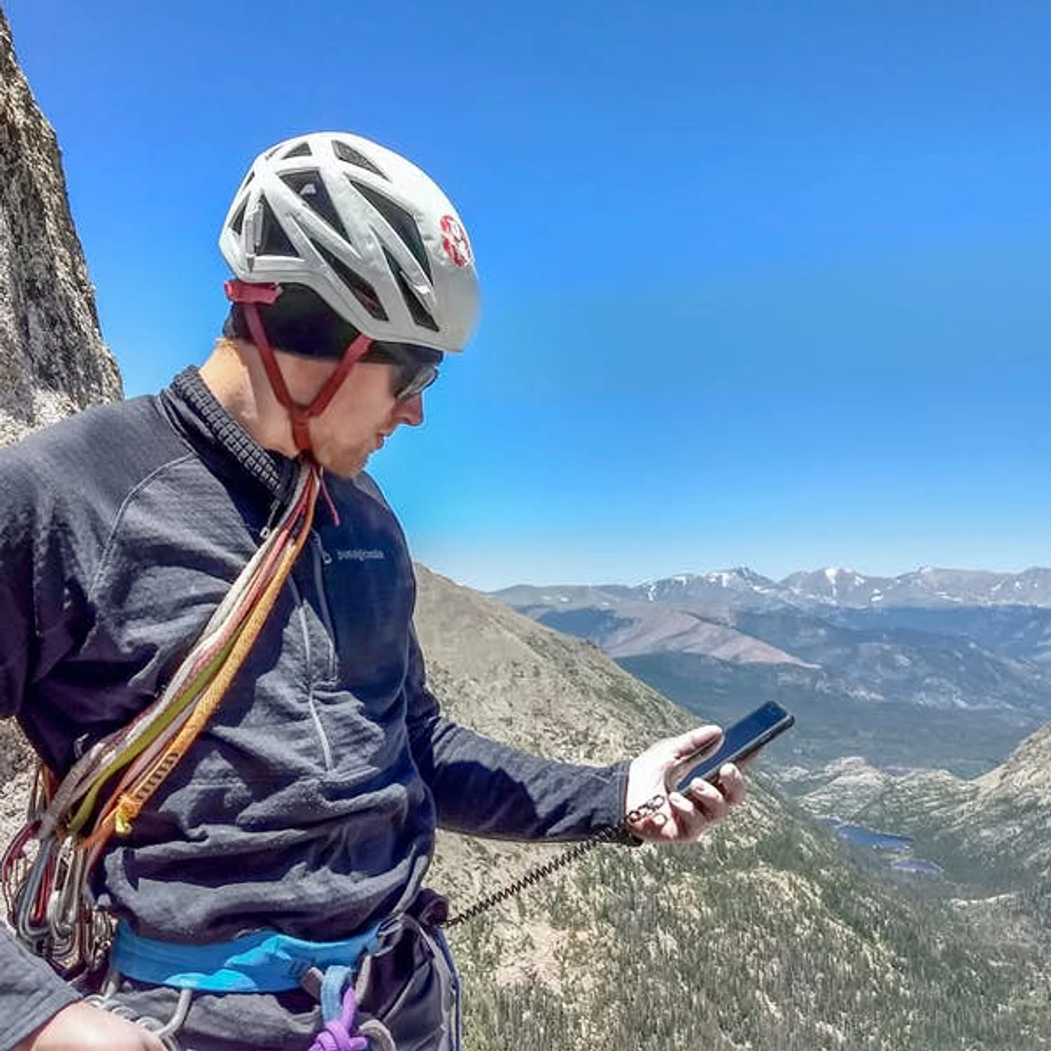 Nite Ize Hitch Phone Anchor + Tether 8 Nite Ize Hitch Phone Anchor + Tether - Image 6